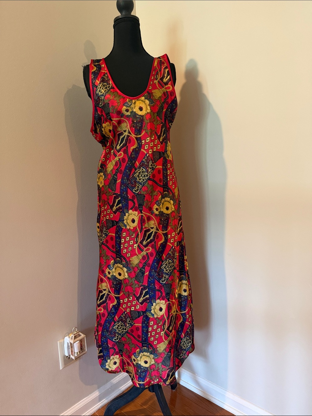 Vanity Fair Red Floral & Abstract Midi Dress